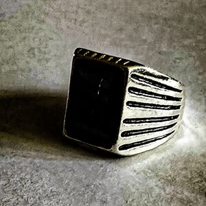 BEZEL SET BLACK ONYX SQUARE MENS QUALITY TITANIUM ENGRAVED SILVER NEW SIZE 9 RiN